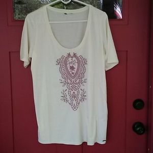 Roxy short sleeve shirt with embroidery.